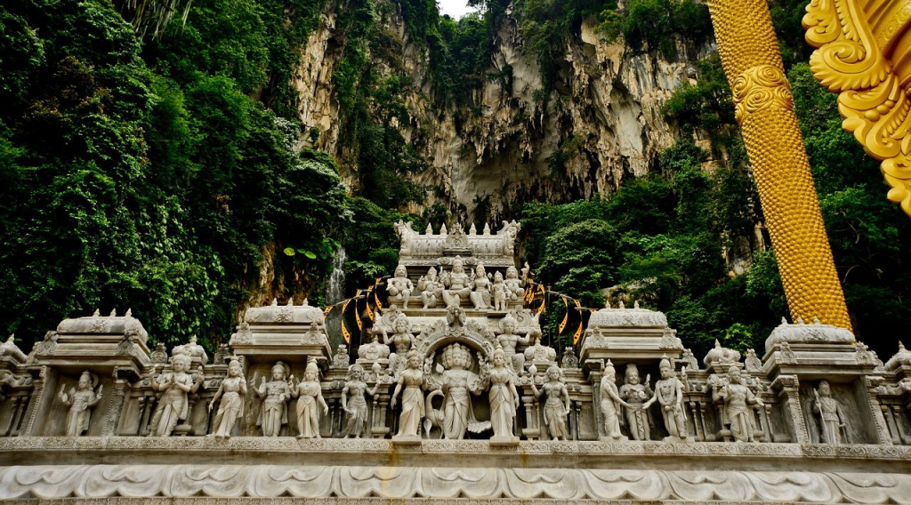 ESCURSIONE BATU CAVES
